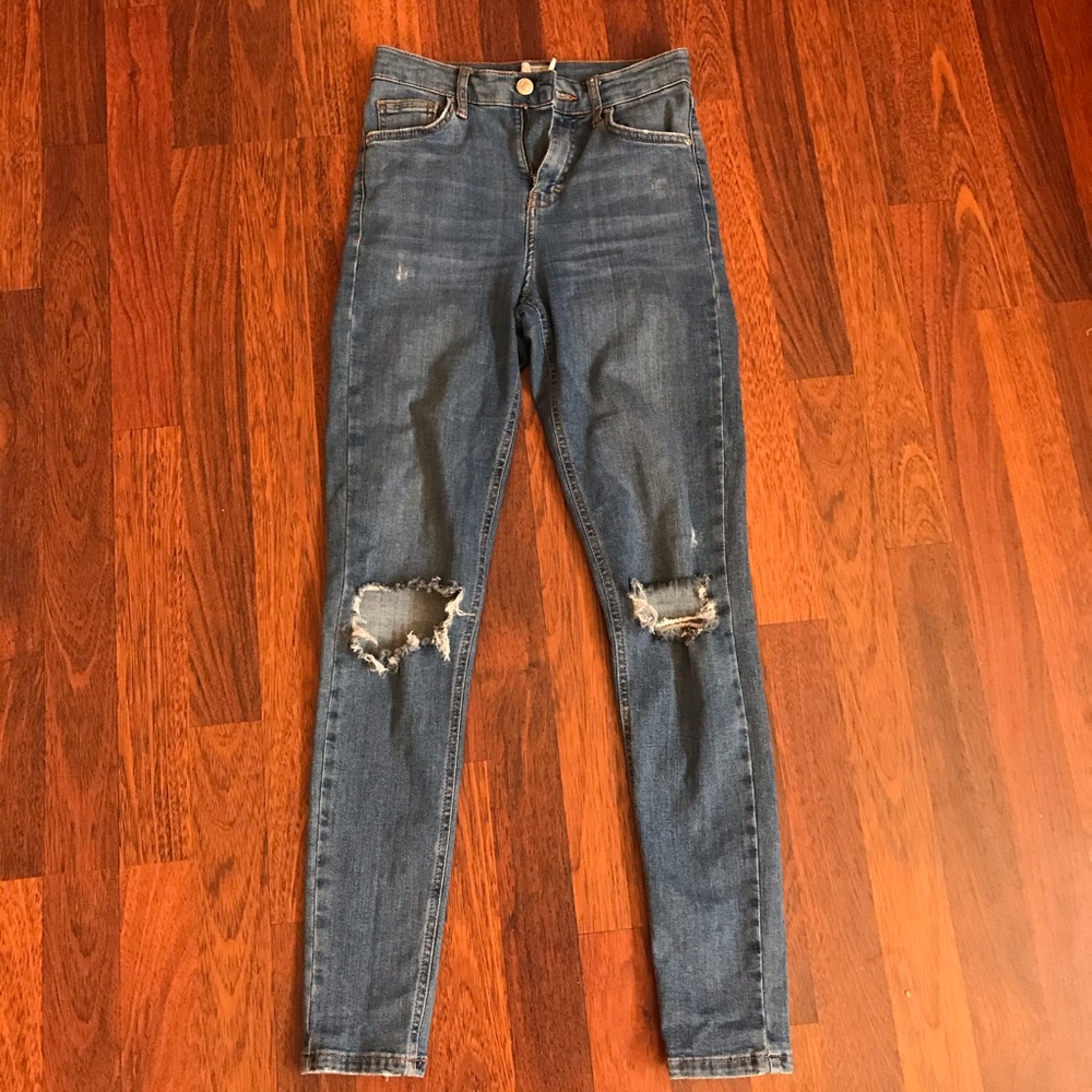 TOPSHOP RIPPED KNEE SKINNY JEANS